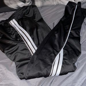 Athletic pants